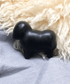 saling-schafmilchseife-schwarzes-schaf-ambiente-naturgeist-onlineshop