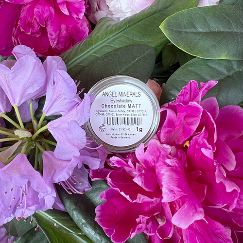 Rückseite des Angel Minerals Chocolate Matt Eyeshadows mit Inhaltsstoffen