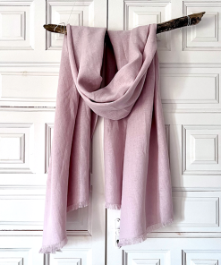 Großes Leinen Wickeltuch Pale Pink mit Fransen