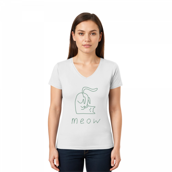Dame trägt weißes Bio V-Neck T-Shirt mit grünem Katzenmotiv meow von LEODIN Design