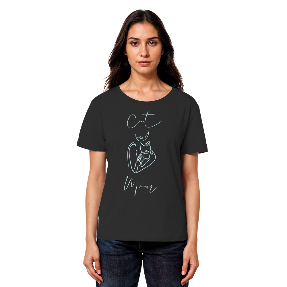 Dame trägt schwarzes Cat Mom Damen Shirt mit modernem Katzenmotiv und Schriftzug Cat Mom
