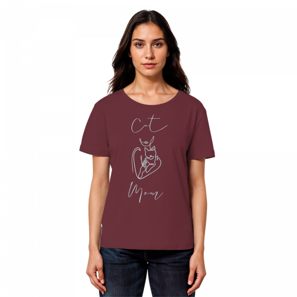Model trägt burgundyfarbenes Cat Mom Damen Shirt mit minimalistischem Katzenmotiv in Light Azur von LEODIN Design