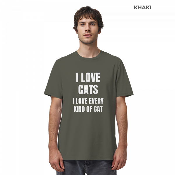 Mann trägt khakifarbenes Cat Lover Statement Shirt mit minimalistischem Katzen Spruch