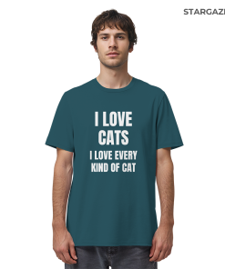 Mann trägt blaugrünes Cat Lover Statement Shirt mit minimalistischem Katzen Spruch
