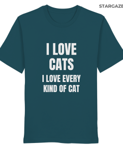 Blaugrünes Unisex Bio Shirt mit Aufdruck „I love cats I love every kind of cat“ auf weißem Hintergrund