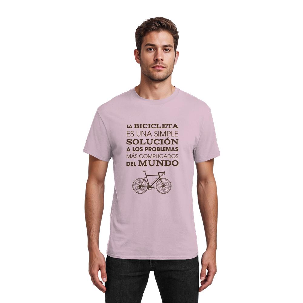 Männliches Model trägt hellrosa Bike Lover Shirt mit spanischem Fahrrad Statement