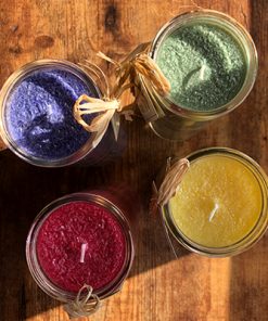 Vier farbige Chakra Kerzen von Wagner Design in der Draufsicht