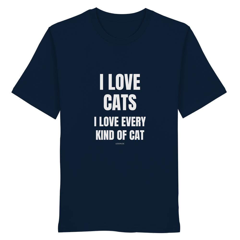 Marineblaues Unisex Bio Shirt mit Aufdruck „I love cats I love every kind of cat“ auf weißem Hintergrund