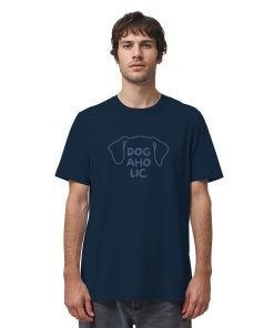 Herrenmodel trägt dunkelblaues Hunde Shirt mit Line-Art-Motiv