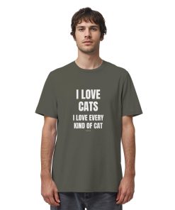 Mann trägt khakifarbenes Cat Lover Statement Shirt mit minimalistischem Katzen Spruch