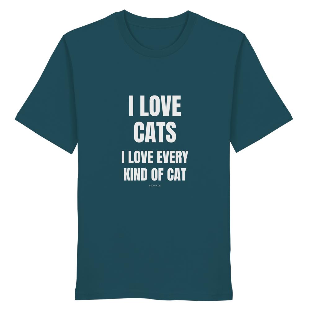 Blaugrünes Unisex Bio Shirt mit Aufdruck „I love cats I love every kind of cat“ auf weißem Hintergrund