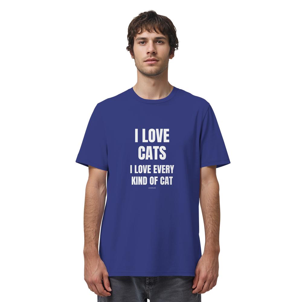 Mann trägt blaues Cat Lover Statement Shirt mit minimalistischem Katzen Spruch