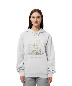 Frau trägt weißen Katzen Hoodie mit spirituellem Katzenmotiv