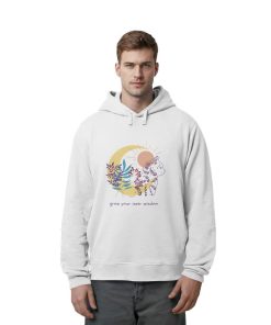 Mann trägt weißen Unisex Hoodie mit Katzenmotiv und spirituellem Design