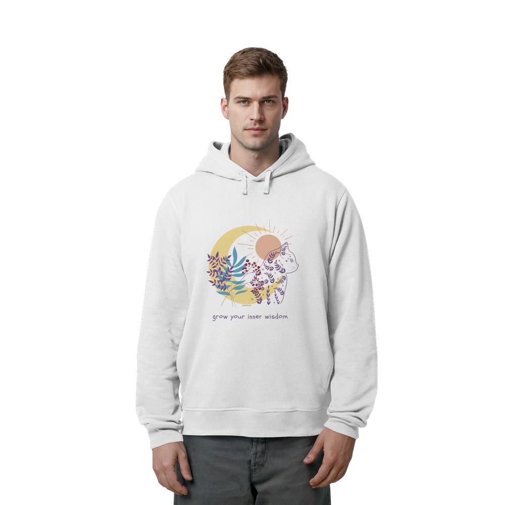 Mann trägt weißen Unisex Hoodie mit Katzenmotiv und spirituellem Design