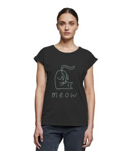 Dame trägt schwarzes Print T-Shirt mit grünem Katzenmotiv meow von LEODIN Design