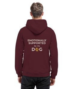 Dunkelroter Hunde Hoodie an Mann mit Emotionally Supported Rückenprint