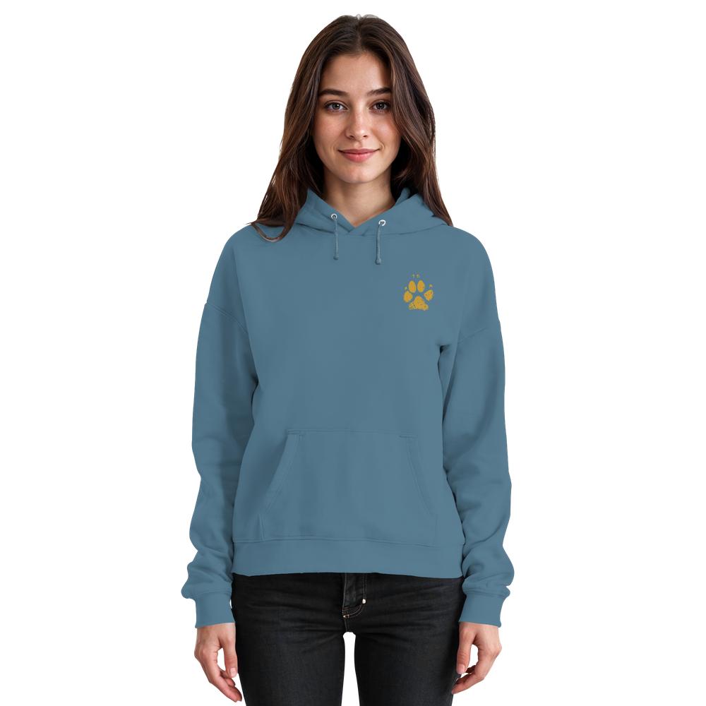 Graublauer Unisex Hunde Hoodie an Frau mit Pfotenprint vorne