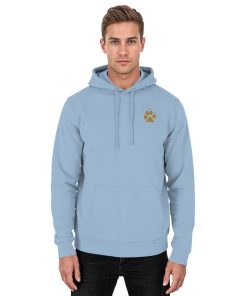 Himmelblauer Unisex Hunde Hoodie an Mann mit kleinem Pfotenprint vorne