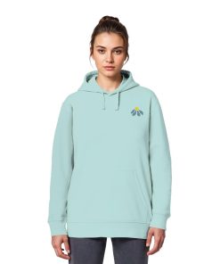 Frau trägt mintfarbenen Where the Wild Things Grow Hoodie von vorn