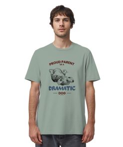 Graugrünes Dramatic Dog Hunde Shirt als Herren Tragebild