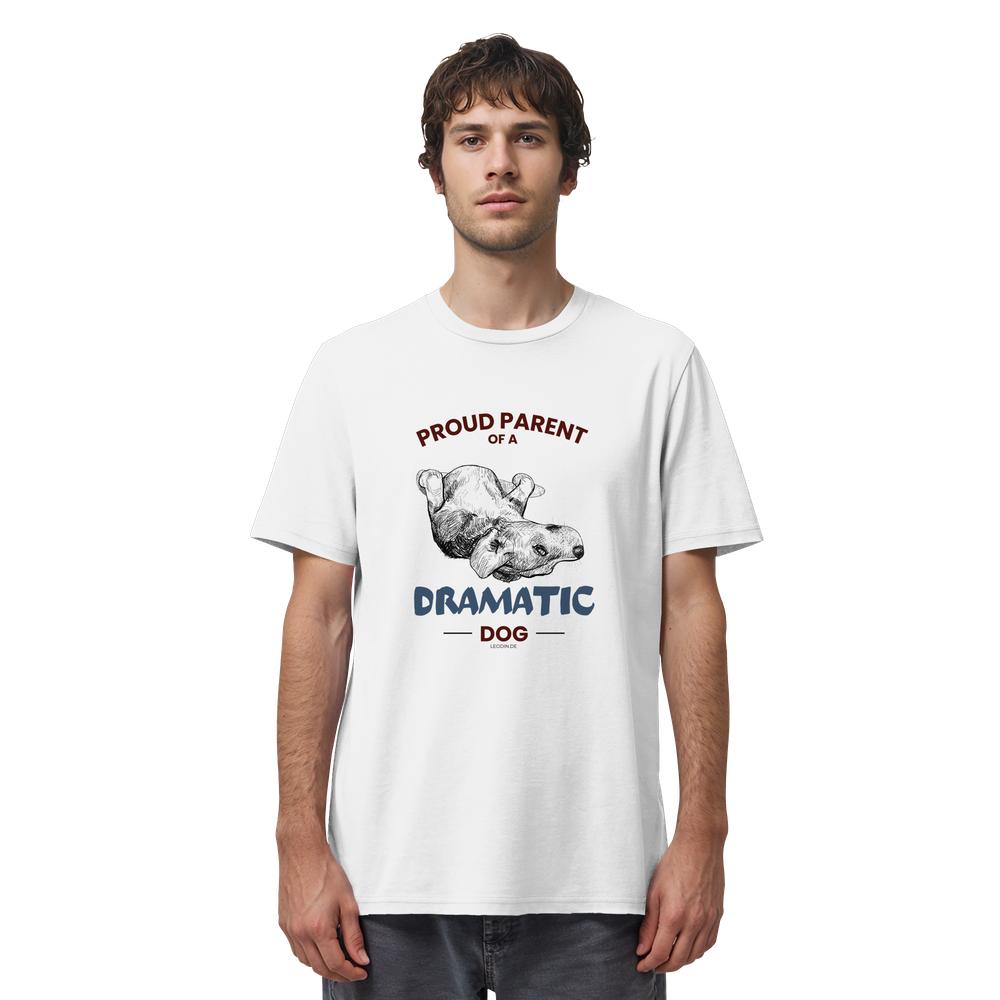 Weißes Dramatic Dog Hunde Shirt als Herren Tragebild
