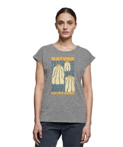Frau trägt grau meliertes Nature on my Mind Shirt