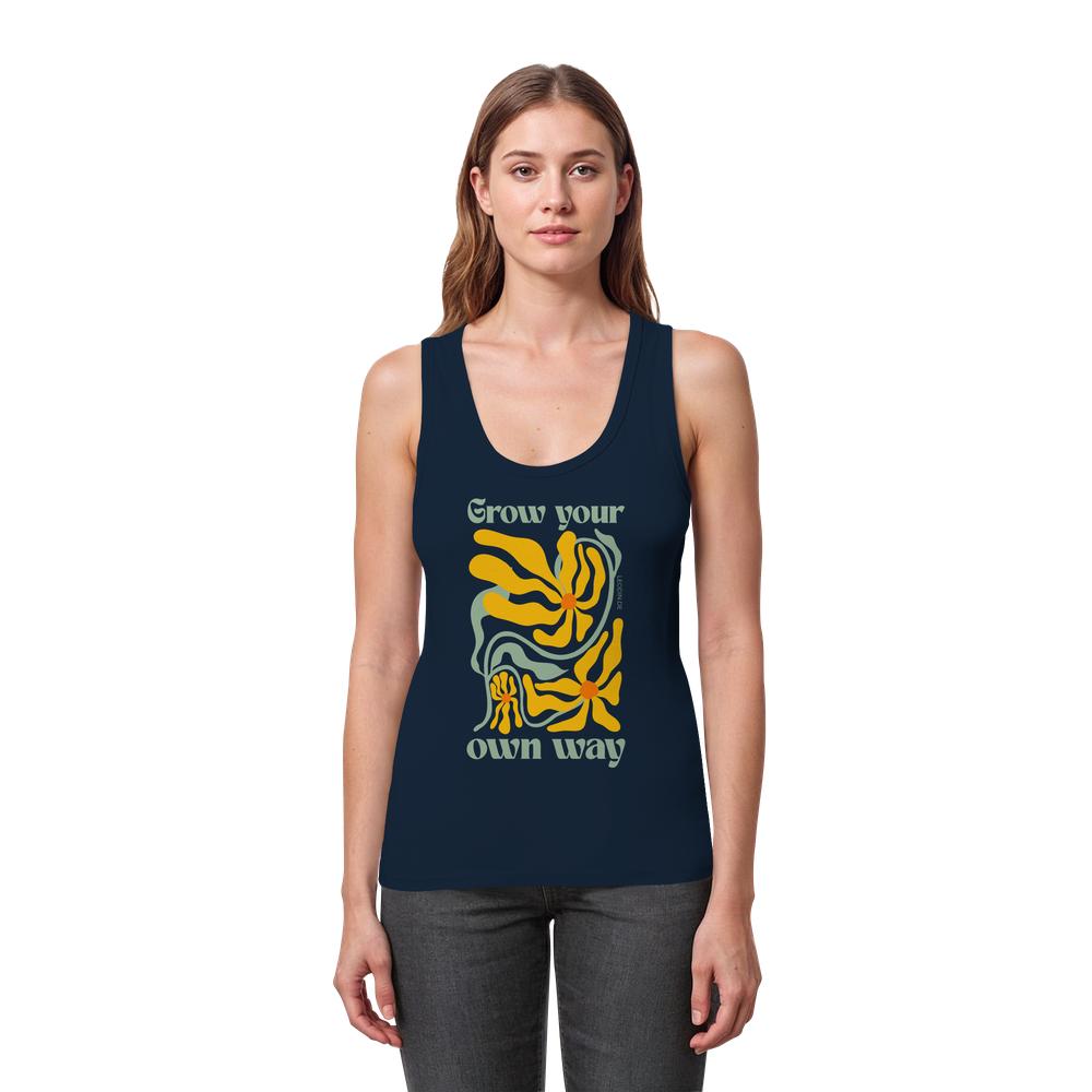 Frau trägt navyfarbenes Grow your own way Tank Top